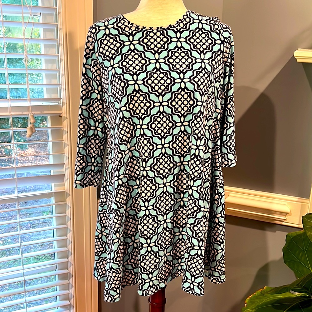 Crown and ivy geometric dress size small